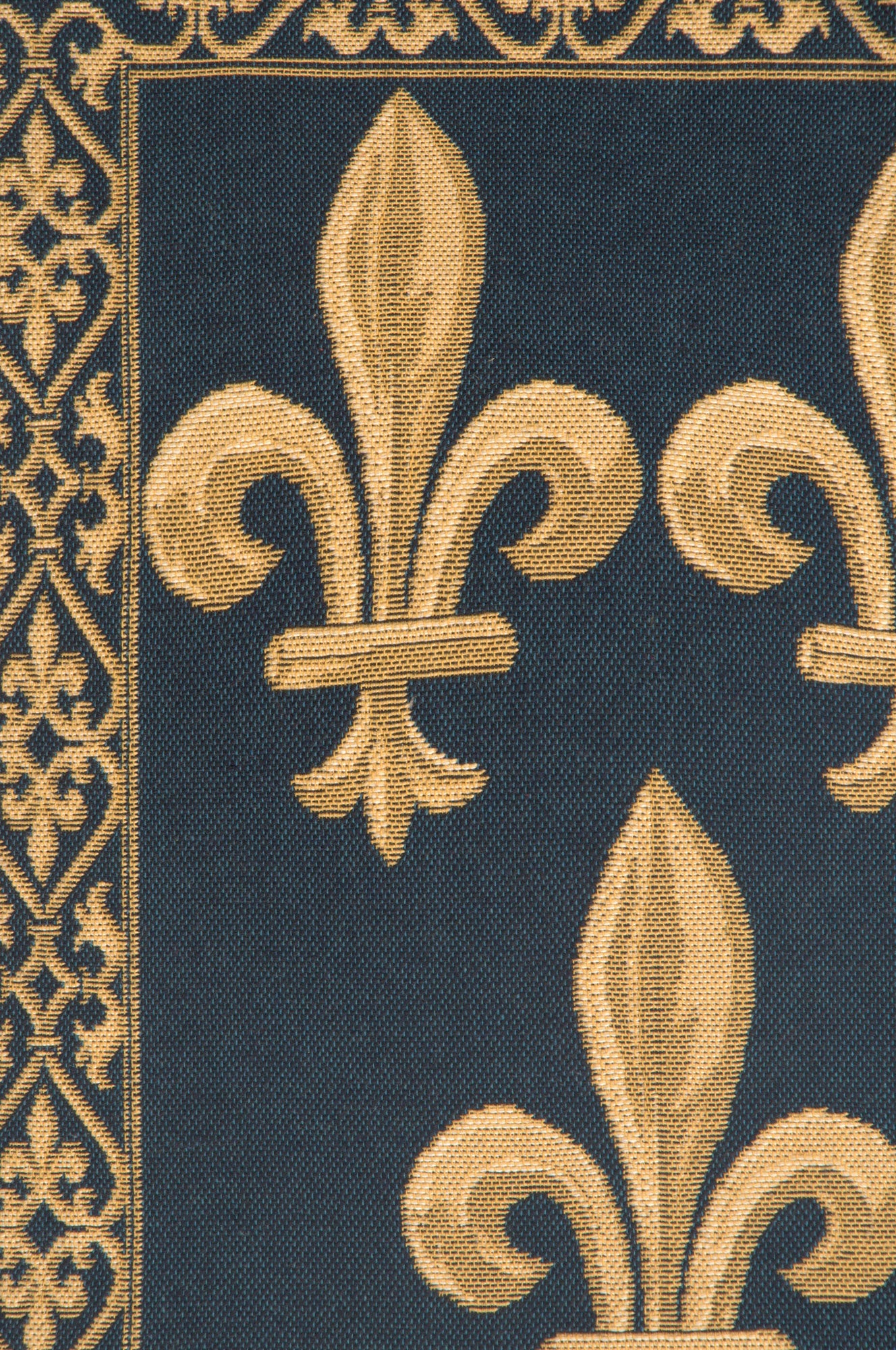 Fleur De Lys With Loops European Tapestry