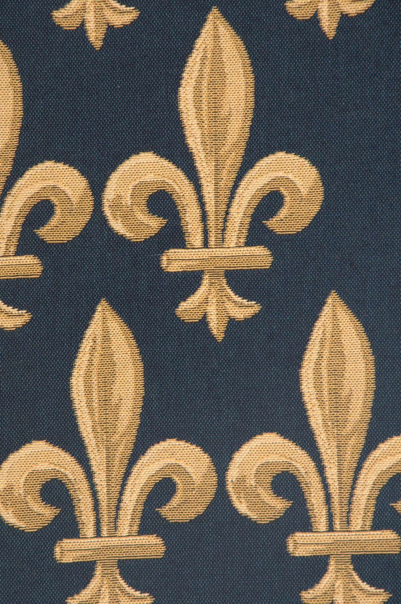 Fleur De Lys With Loops European Tapestry